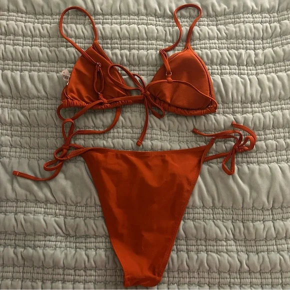 FINAL SALE: Bikini Set - Picture 2 of 3
